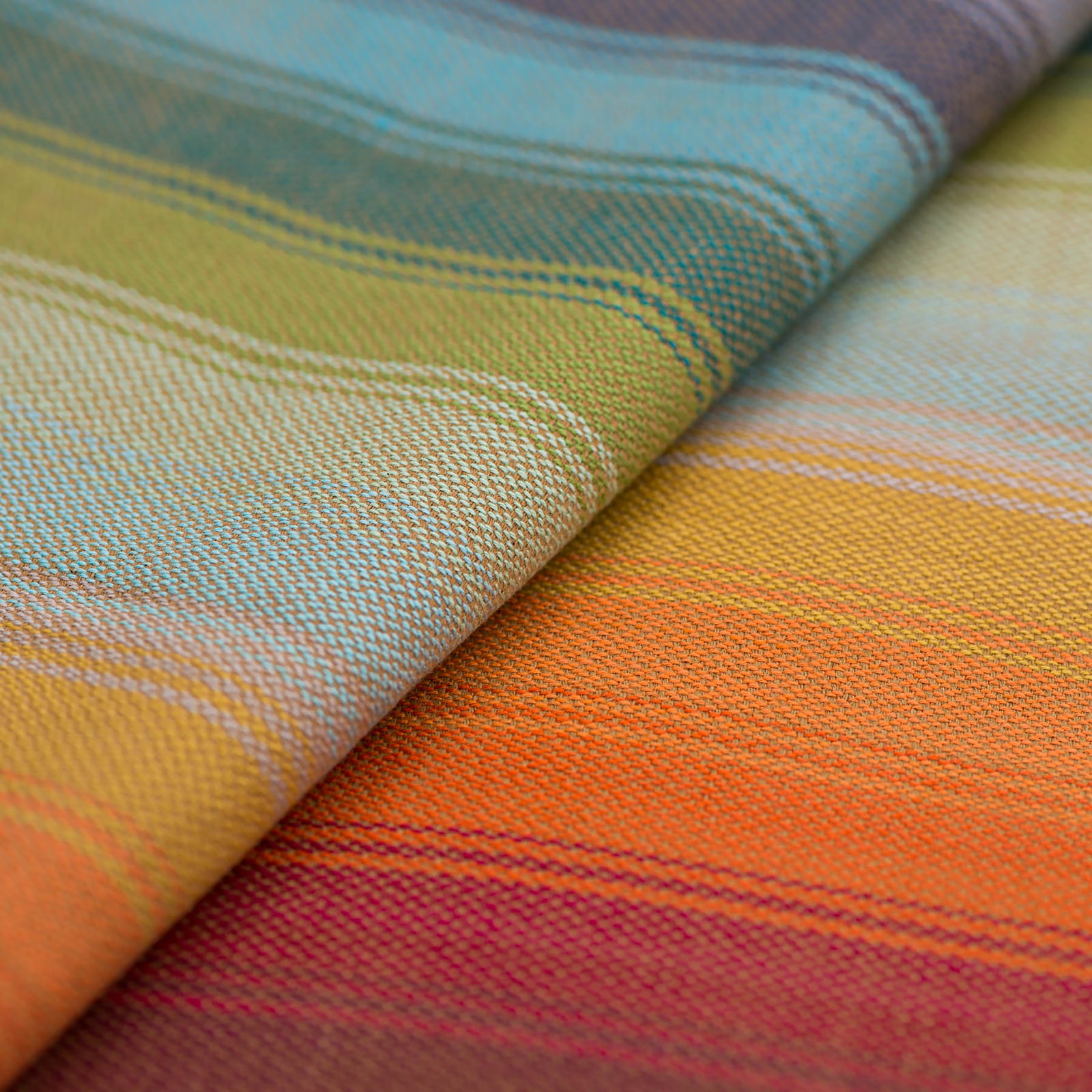 Babytragetuch Boy or Girl double weft Tragebild mit Kleinkind